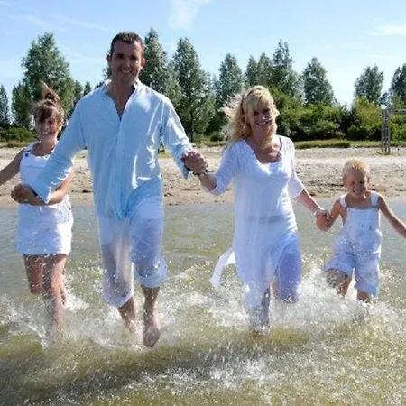Holiday park Hoorn Wellness 4 *